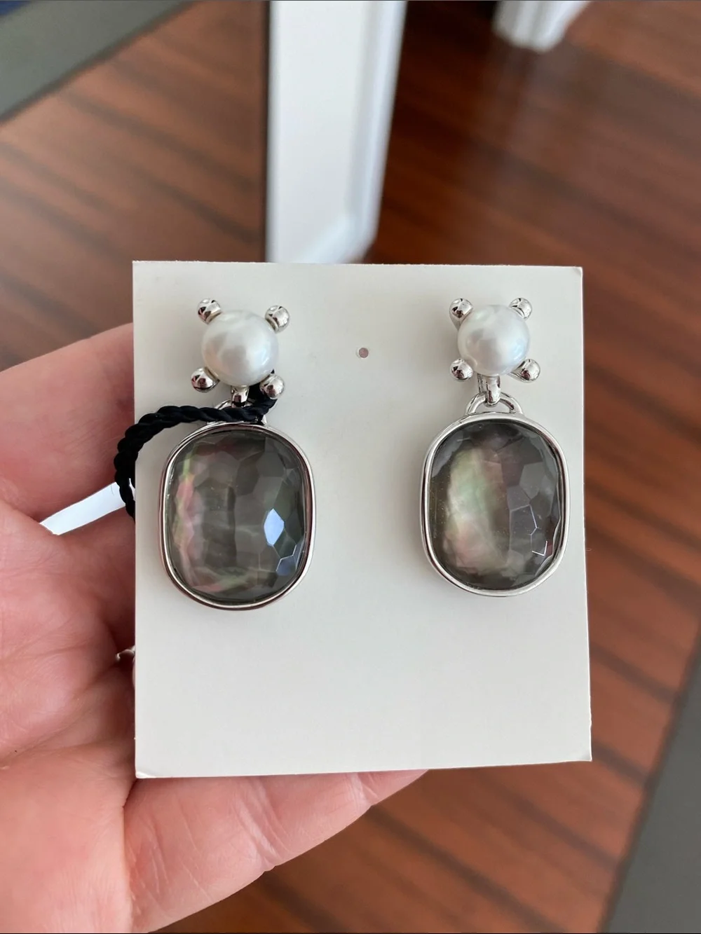 Honora Pearl Earrings - Picture 2 of 2